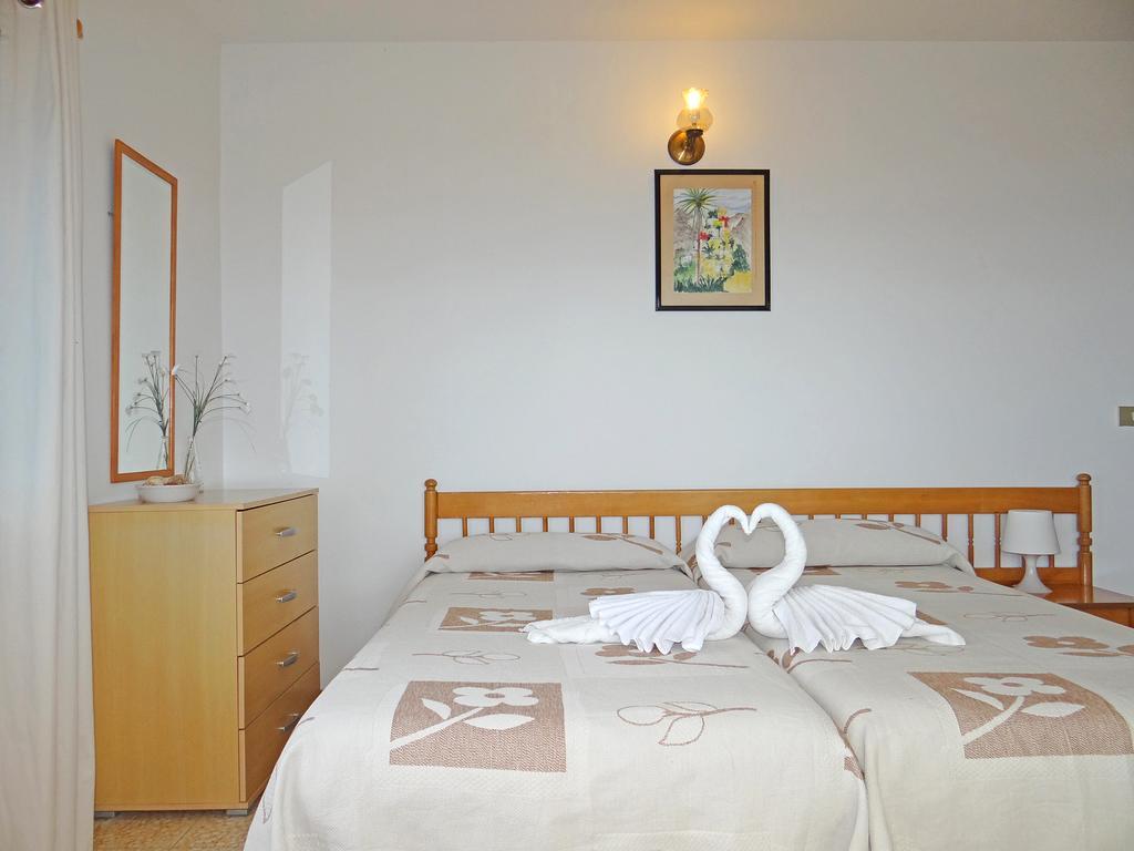 Apartamentos Dominguez Calera المظهر الخارجي الصورة